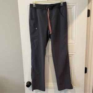 FIGS Women’s Kade Cargo scrub pants Medium Tall Charcoal
